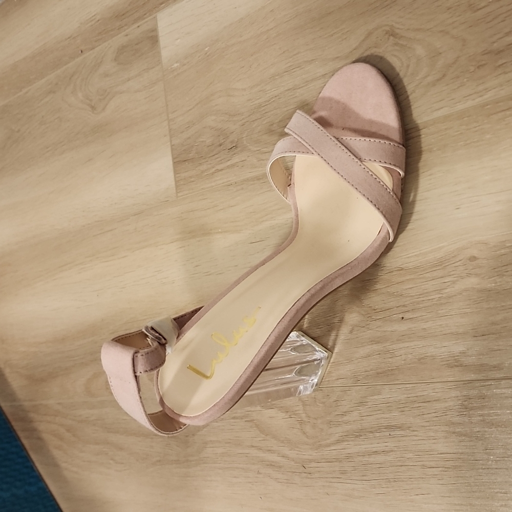 High heels - Picture 1 of 2